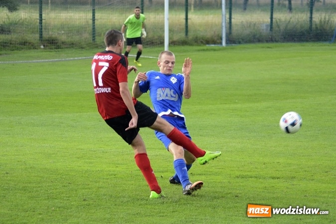 Zdjęcie w galerii na portalu naszwodzislaw.com: Zespół Czyżowic musiał uznać wyższośc Gaszowic wiadomości z regionu