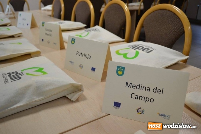 Zdjęcie w galerii na portalu naszwodzislaw.com: Międzynarodowe warsztaty w Radlinie. Goście z całej Europy dyskutowali o centrum wiadomości z regionu