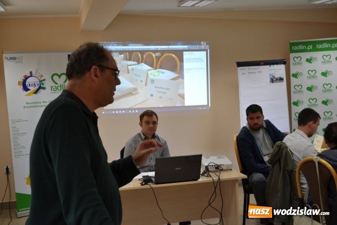 Zdjęcie w galerii na portalu naszwodzislaw.com: Międzynarodowe warsztaty w Radlinie. Goście z całej Europy dyskutowali o centrum wiadomości z regionu