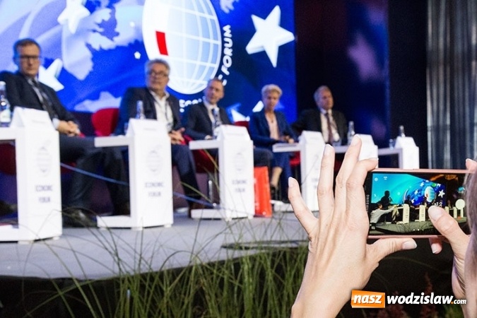 Zdjęcie w galerii na portalu naszwodzislaw.com: Jak skutecznie rozwiązać problem SMOGU?  wiadomości z regionu