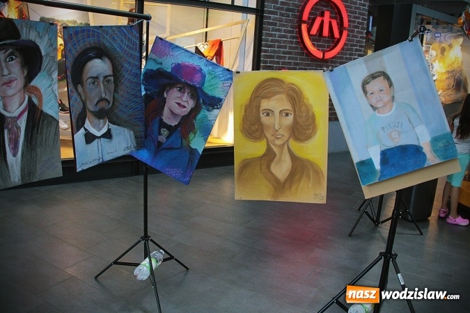 Zdjęcie w galerii na portalu naszwodzislaw.com: Malowali na wzór jednego z najwybitniejszych polskich malarzy. Grupa Artystyczna Pasja z Radlina wystawiła swoje obrazy w Galerii Karuzela  wiadomości z regionu