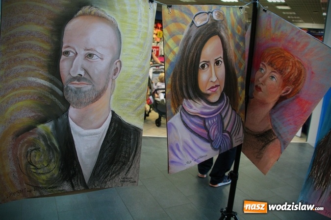 Zdjęcie w galerii na portalu naszwodzislaw.com: Malowali na wzór jednego z najwybitniejszych polskich malarzy. Grupa Artystyczna Pasja z Radlina wystawiła swoje obrazy w Galerii Karuzela  wiadomości z regionu