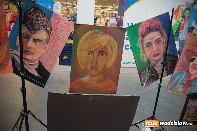 Zdjęcie w galerii na portalu naszwodzislaw.com: Malowali na wzór jednego z najwybitniejszych polskich malarzy. Grupa Artystyczna Pasja z Radlina wystawiła swoje obrazy w Galerii Karuzela  wiadomości z regionu