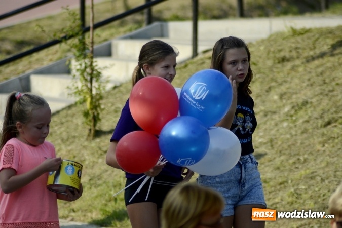 Zdjęcie w galerii na portalu naszwodzislaw.com: Rodzinny Festyn Integracyjny na Trzech Wzgórzach. ZDJĘCIA  wiadomości z regionu