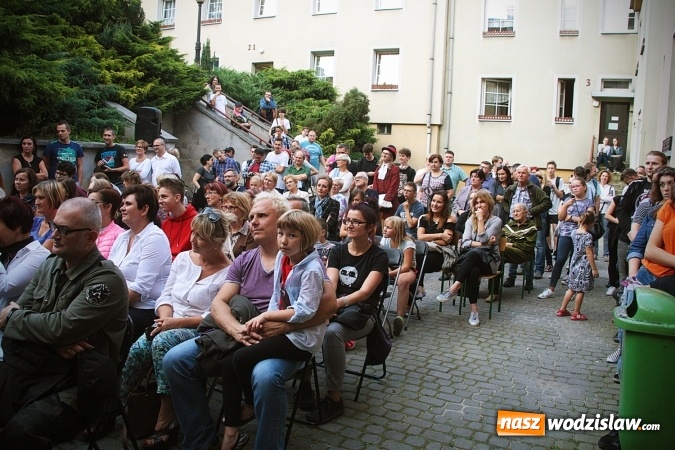 Zdjęcie w galerii na portalu naszwodzislaw.com: Siedem spektakli w ramach jednego wydarzenia. Wodzisław Śląski po raz IV stał się wielką sceną  wiadomości z regionu