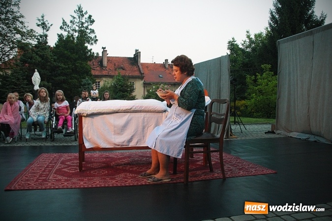 Zdjęcie w galerii na portalu naszwodzislaw.com: Siedem spektakli w ramach jednego wydarzenia. Wodzisław Śląski po raz IV stał się wielką sceną  wiadomości z regionu