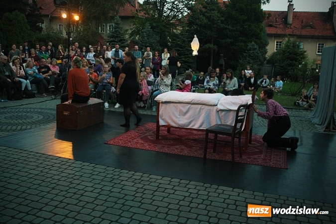 Zdjęcie w galerii na portalu naszwodzislaw.com: Siedem spektakli w ramach jednego wydarzenia. Wodzisław Śląski po raz IV stał się wielką sceną  wiadomości z regionu