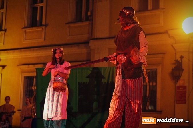 Zdjęcie w galerii na portalu naszwodzislaw.com: Siedem spektakli w ramach jednego wydarzenia. Wodzisław Śląski po raz IV stał się wielką sceną  wiadomości z regionu