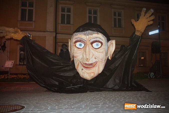Zdjęcie w galerii na portalu naszwodzislaw.com: Siedem spektakli w ramach jednego wydarzenia. Wodzisław Śląski po raz IV stał się wielką sceną  wiadomości z regionu