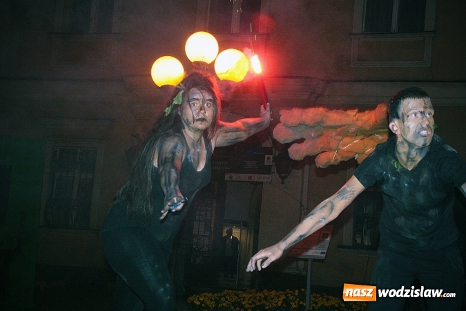 Zdjęcie w galerii na portalu naszwodzislaw.com: Siedem spektakli w ramach jednego wydarzenia. Wodzisław Śląski po raz IV stał się wielką sceną  wiadomości z regionu