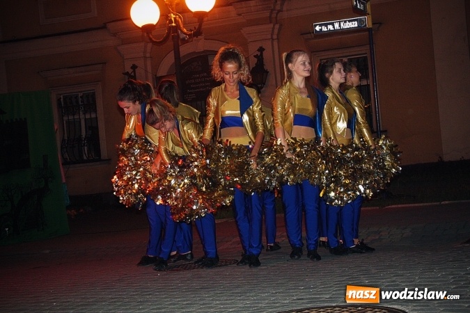 Zdjęcie w galerii na portalu naszwodzislaw.com: Siedem spektakli w ramach jednego wydarzenia. Wodzisław Śląski po raz IV stał się wielką sceną  wiadomości z regionu
