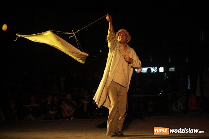 Zdjęcie w galerii na portalu naszwodzislaw.com: Siedem spektakli w ramach jednego wydarzenia. Wodzisław Śląski po raz IV stał się wielką sceną  wiadomości z regionu