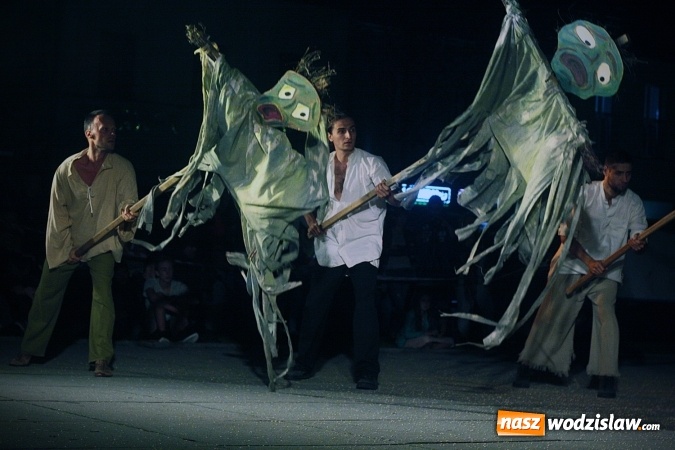 Zdjęcie w galerii na portalu naszwodzislaw.com: Siedem spektakli w ramach jednego wydarzenia. Wodzisław Śląski po raz IV stał się wielką sceną  wiadomości z regionu