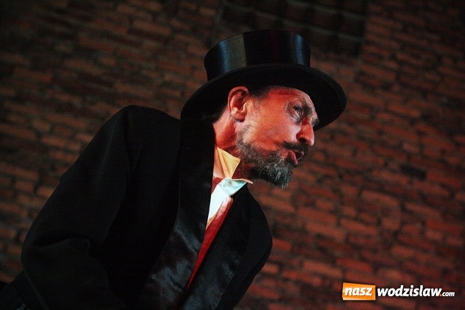 Zdjęcie w galerii na portalu naszwodzislaw.com: Siedem spektakli w ramach jednego wydarzenia. Wodzisław Śląski po raz IV stał się wielką sceną  wiadomości z regionu