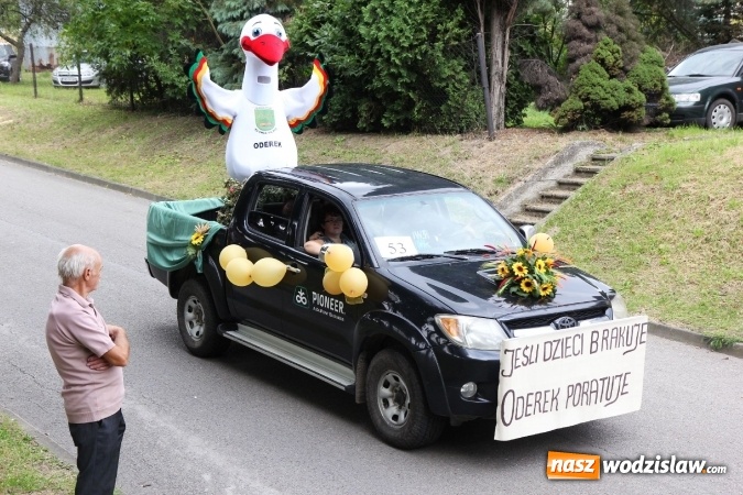 Zdjęcie w galerii na portalu naszwodzislaw.com: Potężny korowód dożynkowy w Syryni wiadomości z regionu