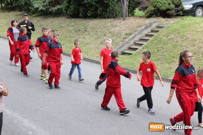 Zdjęcie w galerii na portalu naszwodzislaw.com: Potężny korowód dożynkowy w Syryni wiadomości z regionu
