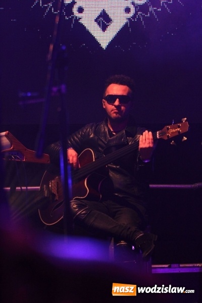 Zdjęcie w galerii na portalu naszwodzislaw.com: Golcowie porwali publiczność do wspólnej zabawy! Finał dożynek w Syryni z góralską muzyką wiadomości z regionu