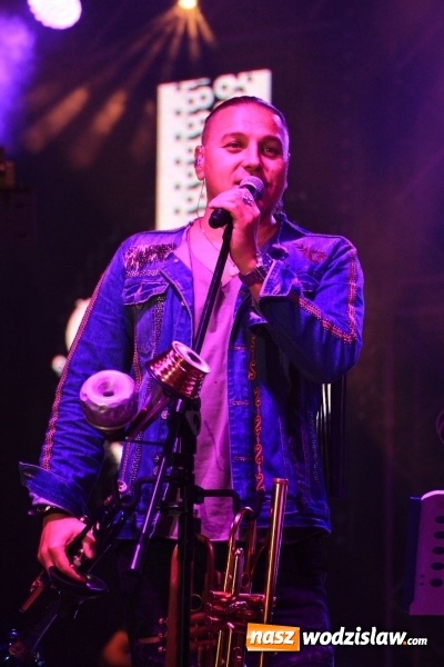 Zdjęcie w galerii na portalu naszwodzislaw.com: Golcowie porwali publiczność do wspólnej zabawy! Finał dożynek w Syryni z góralską muzyką wiadomości z regionu