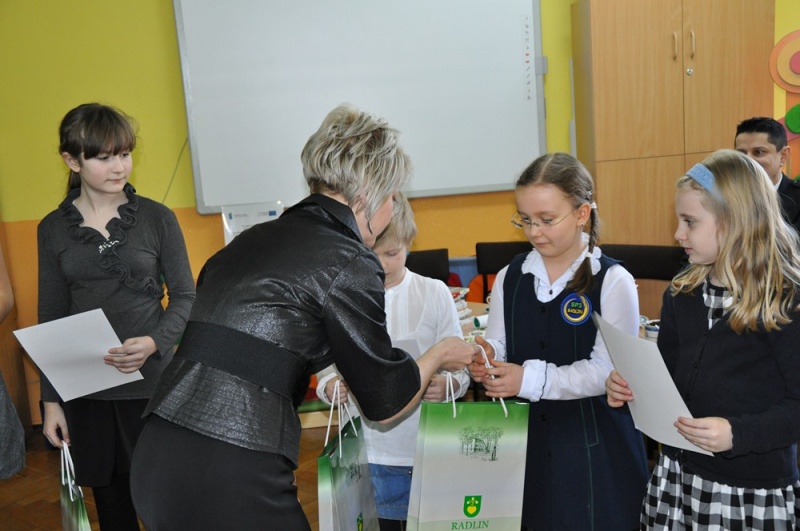 Zdjęcie w galerii na portalu naszwodzislaw.com: Dzieci mogły się wykazać wiadomości z regionu