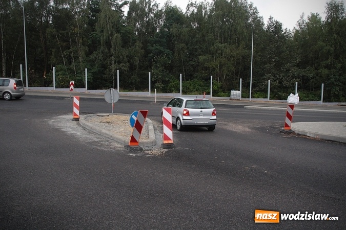 Zdjęcie w galerii na portalu naszwodzislaw.com: Remont ul. Matuszczyka powoli dobiega końca. Kiedy zakończą się prace?  wiadomości z regionu