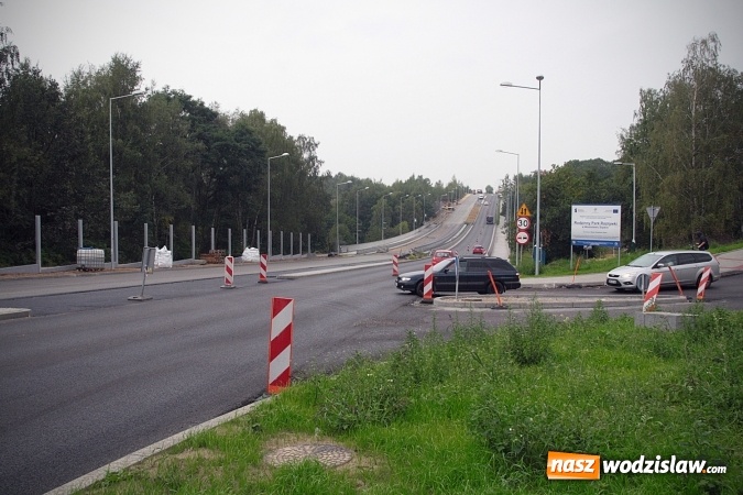 Zdjęcie w galerii na portalu naszwodzislaw.com: Remont ul. Matuszczyka powoli dobiega końca. Kiedy zakończą się prace?  wiadomości z regionu