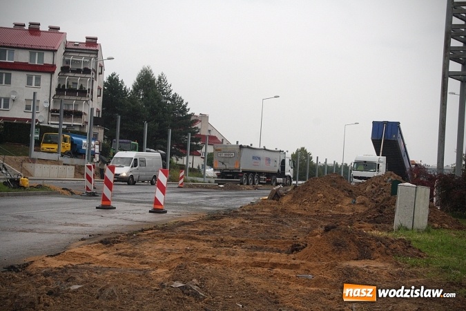 Zdjęcie w galerii na portalu naszwodzislaw.com: Remont ul. Matuszczyka powoli dobiega końca. Kiedy zakończą się prace?  wiadomości z regionu