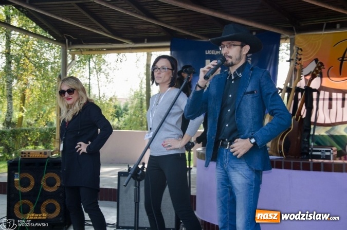 Zdjęcie w galerii na portalu naszwodzislaw.com: Po raz dwunasty niepełnosprawni bawili się w rytmie bluesa wiadomości z regionu