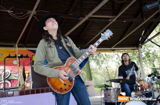 Zdjęcie w galerii na portalu naszwodzislaw.com: Po raz dwunasty niepełnosprawni bawili się w rytmie bluesa wiadomości z regionu