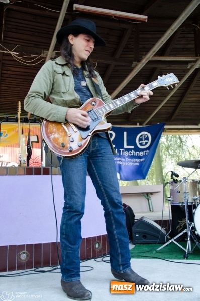 Zdjęcie w galerii na portalu naszwodzislaw.com: Po raz dwunasty niepełnosprawni bawili się w rytmie bluesa wiadomości z regionu