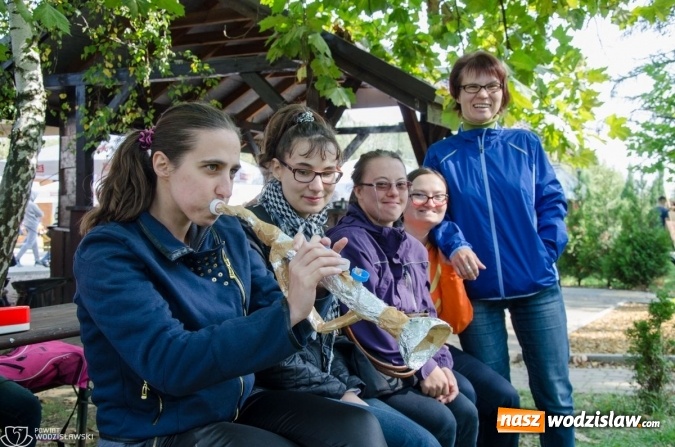 Zdjęcie w galerii na portalu naszwodzislaw.com: Po raz dwunasty niepełnosprawni bawili się w rytmie bluesa wiadomości z regionu