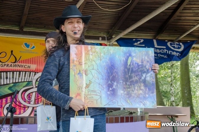 Zdjęcie w galerii na portalu naszwodzislaw.com: Po raz dwunasty niepełnosprawni bawili się w rytmie bluesa wiadomości z regionu