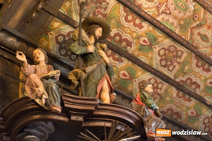 Zdjęcie w galerii na portalu naszwodzislaw.com: Podążali szlakiem drewnianych kościołów i kapliczek powiatu wodzisławskiego  wiadomości z regionu