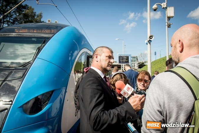 Zdjęcie w galerii na portalu naszwodzislaw.com: Powitanie pierwszego Elfa 2, nowego pociągu Kolei Śląskich wiadomości z regionu