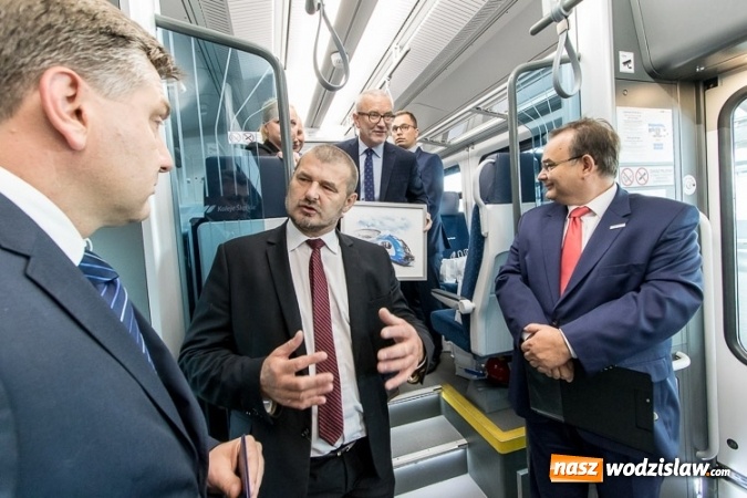 Zdjęcie w galerii na portalu naszwodzislaw.com: Powitanie pierwszego Elfa 2, nowego pociągu Kolei Śląskich wiadomości z regionu