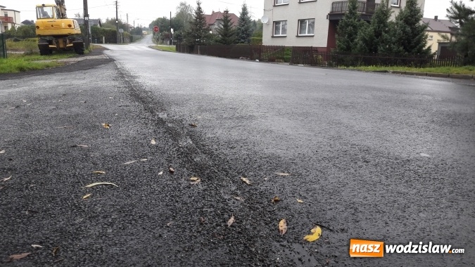 Zdjęcie w galerii na portalu naszwodzislaw.com: Starowiejska zyskała nową nawierzchnię wiadomości z regionu