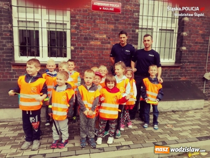 Zdjęcie w galerii na portalu naszwodzislaw.com: Przedszkolaki z wizytą w komisariacie wiadomości z regionu