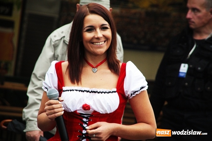Zdjęcie w galerii na portalu naszwodzislaw.com: Zabawa w iście bawarskim stylu. Oktoberfest w Wodzisławiu rozpocząć czas  wiadomości z regionu