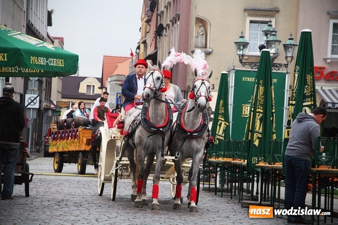 Zdjęcie w galerii na portalu naszwodzislaw.com: Zabawa w iście bawarskim stylu. Oktoberfest w Wodzisławiu rozpocząć czas  wiadomości z regionu