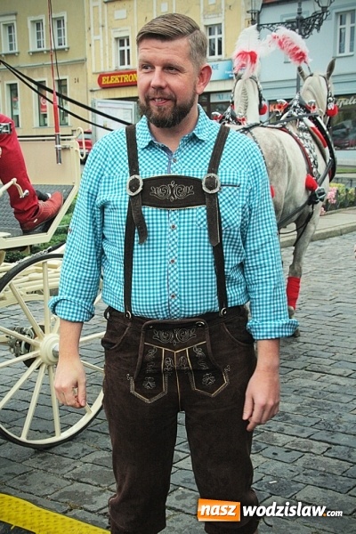 Zdjęcie w galerii na portalu naszwodzislaw.com: Zabawa w iście bawarskim stylu. Oktoberfest w Wodzisławiu rozpocząć czas  wiadomości z regionu