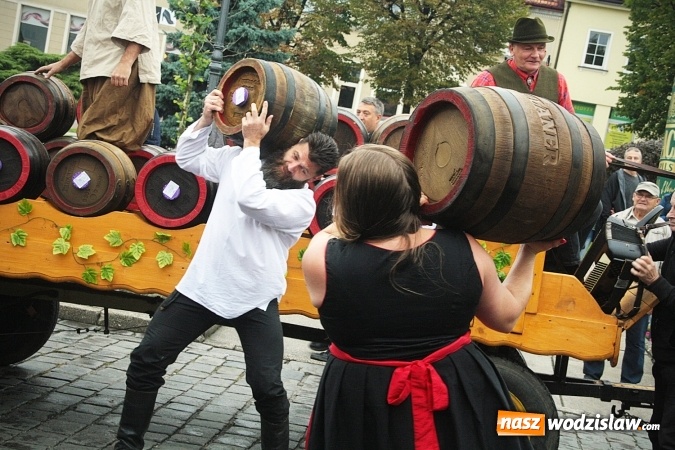 Zdjęcie w galerii na portalu naszwodzislaw.com: Zabawa w iście bawarskim stylu. Oktoberfest w Wodzisławiu rozpocząć czas  wiadomości z regionu
