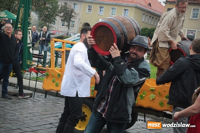 Zdjęcie w galerii na portalu naszwodzislaw.com: Zabawa w iście bawarskim stylu. Oktoberfest w Wodzisławiu rozpocząć czas  wiadomości z regionu