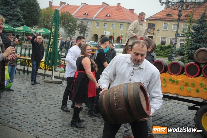 Zdjęcie w galerii na portalu naszwodzislaw.com: Zabawa w iście bawarskim stylu. Oktoberfest w Wodzisławiu rozpocząć czas  wiadomości z regionu