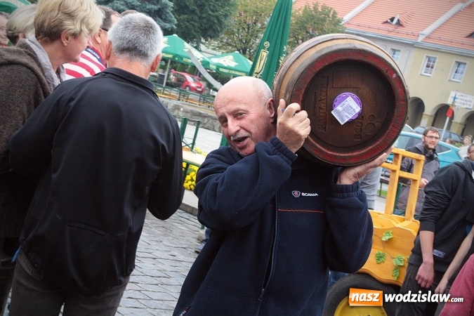 Zdjęcie w galerii na portalu naszwodzislaw.com: Zabawa w iście bawarskim stylu. Oktoberfest w Wodzisławiu rozpocząć czas  wiadomości z regionu