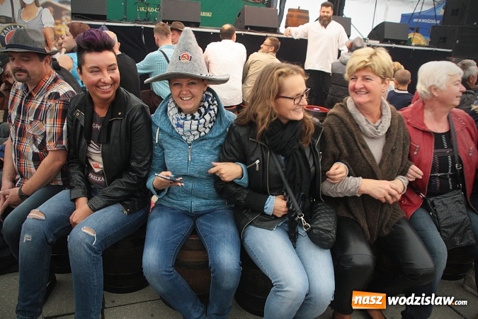 Zdjęcie w galerii na portalu naszwodzislaw.com: Zabawa w iście bawarskim stylu. Oktoberfest w Wodzisławiu rozpocząć czas  wiadomości z regionu