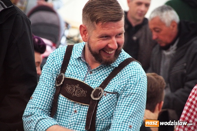 Zdjęcie w galerii na portalu naszwodzislaw.com: Zabawa w iście bawarskim stylu. Oktoberfest w Wodzisławiu rozpocząć czas  wiadomości z regionu