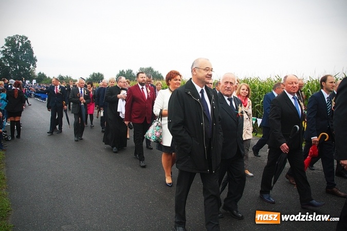 Zdjęcie w galerii na portalu naszwodzislaw.com: Koniec żniw, rolnicy świętują. Gorzyce zamykają maraton dożynkowy. ZDJĘCIA  wiadomości z regionu