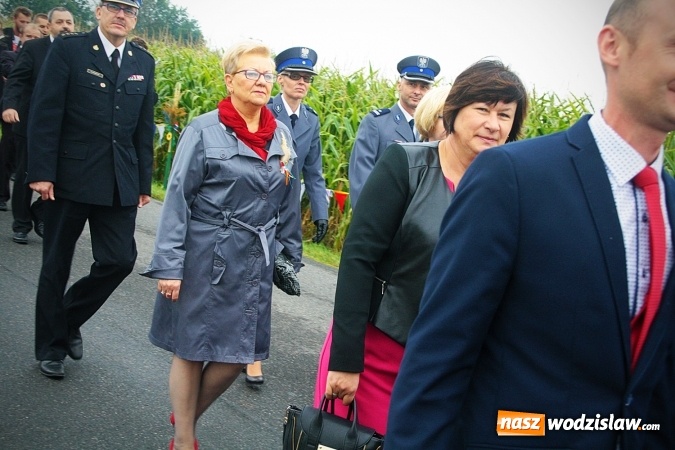 Zdjęcie w galerii na portalu naszwodzislaw.com: Koniec żniw, rolnicy świętują. Gorzyce zamykają maraton dożynkowy. ZDJĘCIA  wiadomości z regionu