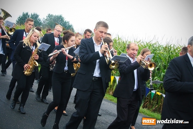 Zdjęcie w galerii na portalu naszwodzislaw.com: Koniec żniw, rolnicy świętują. Gorzyce zamykają maraton dożynkowy. ZDJĘCIA  wiadomości z regionu