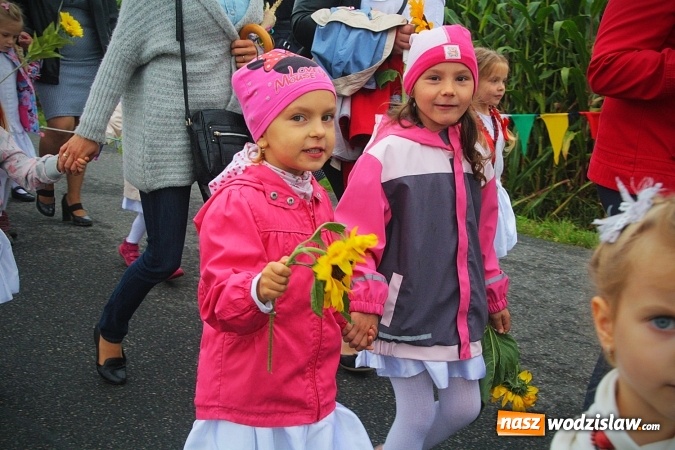 Zdjęcie w galerii na portalu naszwodzislaw.com: Koniec żniw, rolnicy świętują. Gorzyce zamykają maraton dożynkowy. ZDJĘCIA  wiadomości z regionu
