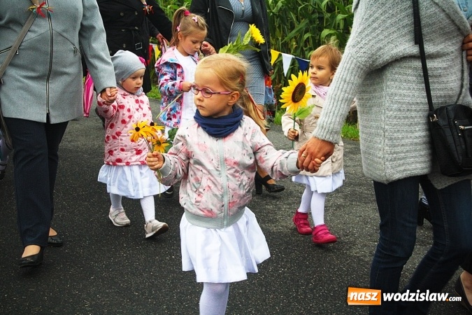 Zdjęcie w galerii na portalu naszwodzislaw.com: Koniec żniw, rolnicy świętują. Gorzyce zamykają maraton dożynkowy. ZDJĘCIA  wiadomości z regionu